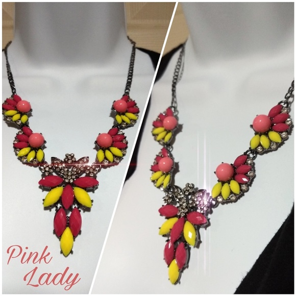 Amrita Singh Jewelry - NWT Amrita Singh Statement Necklace